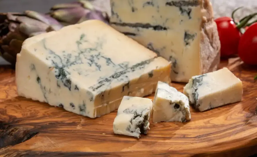 Gorgonzola DOP, origine e differenze tra dolce e piccante