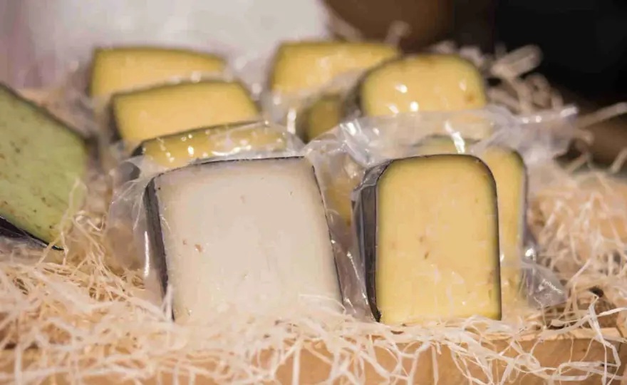 Formaggio fuori dal frigo - Quanto può stare e come gestirlo?