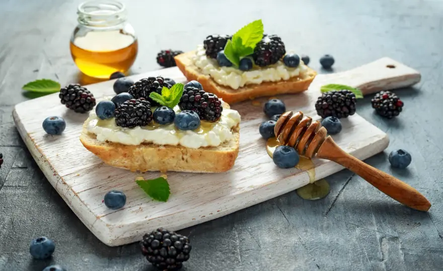La ricotta fa ingrassare? Calorie, porzioni e abbinamenti