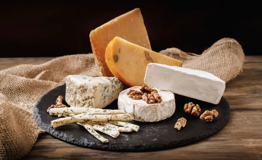Brie a dieta? Quantità, calorie e abbinamenti giusti