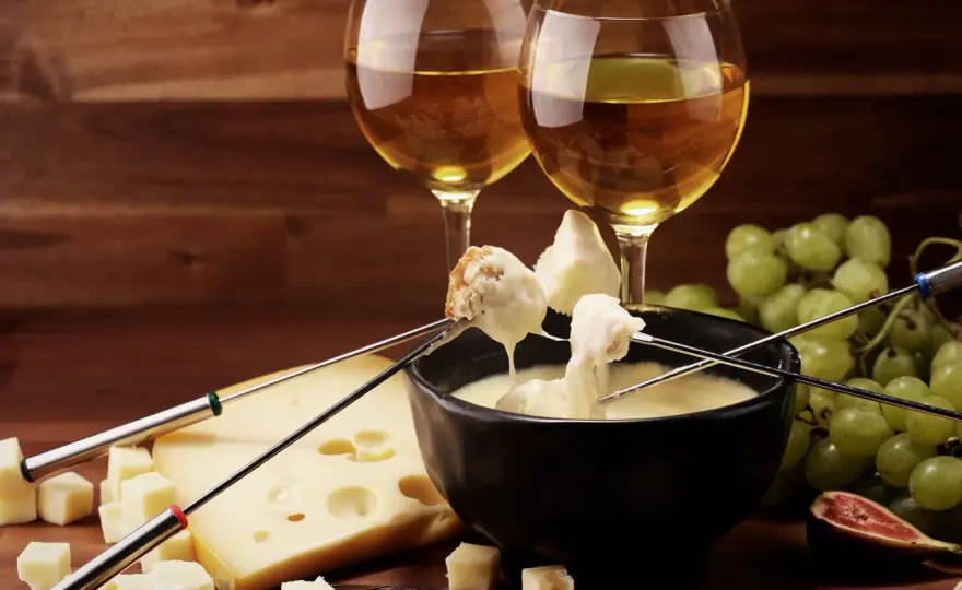 Fonduta di formaggio - Abbinamenti perfetti per un pasto leggero