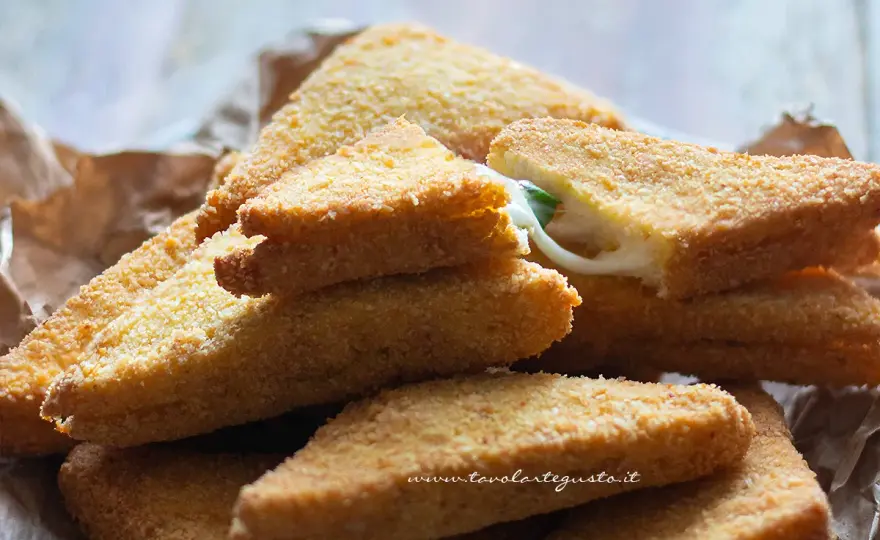 Mozzarella in carrozza croccante, i segreti per non farla aprire