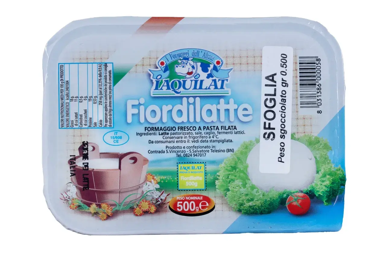 Formaggio fresco a pasta filata Fiordilatte, 500g, ideale per gustare la freschezza.